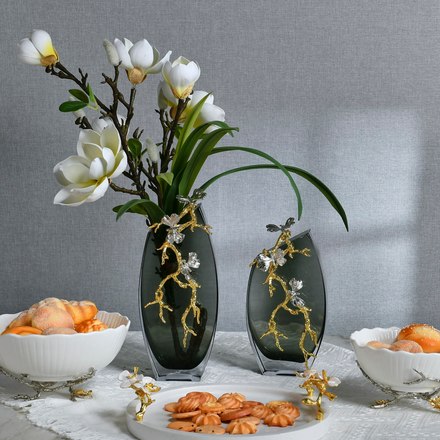 Shadowvine Vertical Sculptural Glass Vase (Small)
