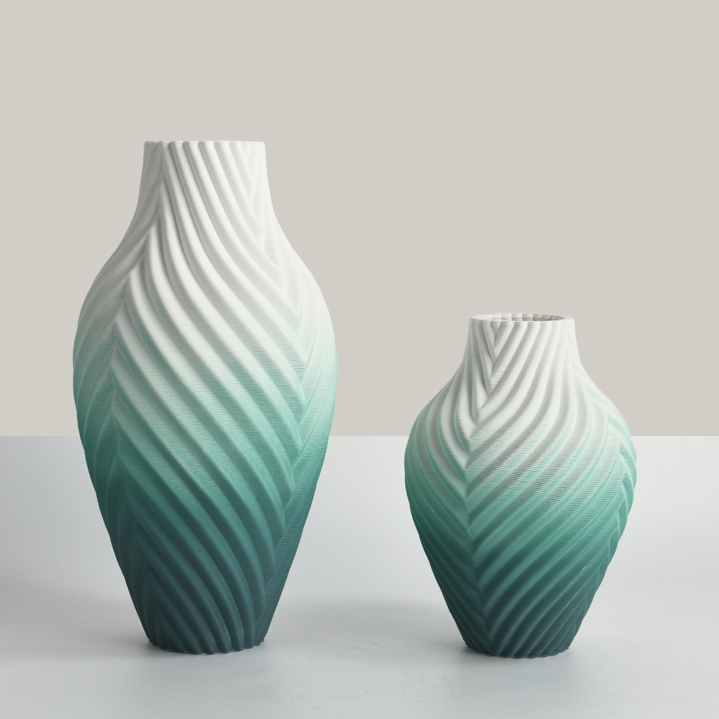 Oceania Grace Ceramic Flower Vase (Set of 2)