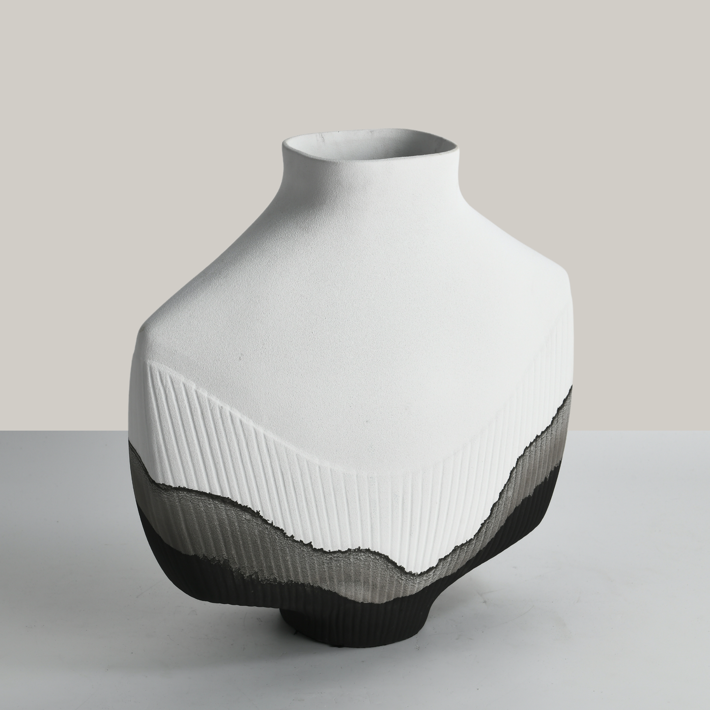 Eclipse Bloom Ceramic Flower Vase (Large)