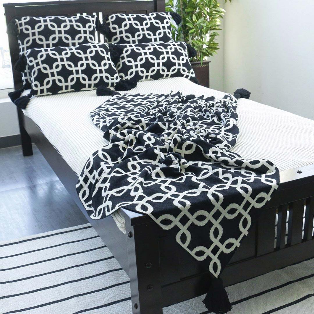 Stroke Black Cotton Knitted Throw Blanket (50 in x 60 in)