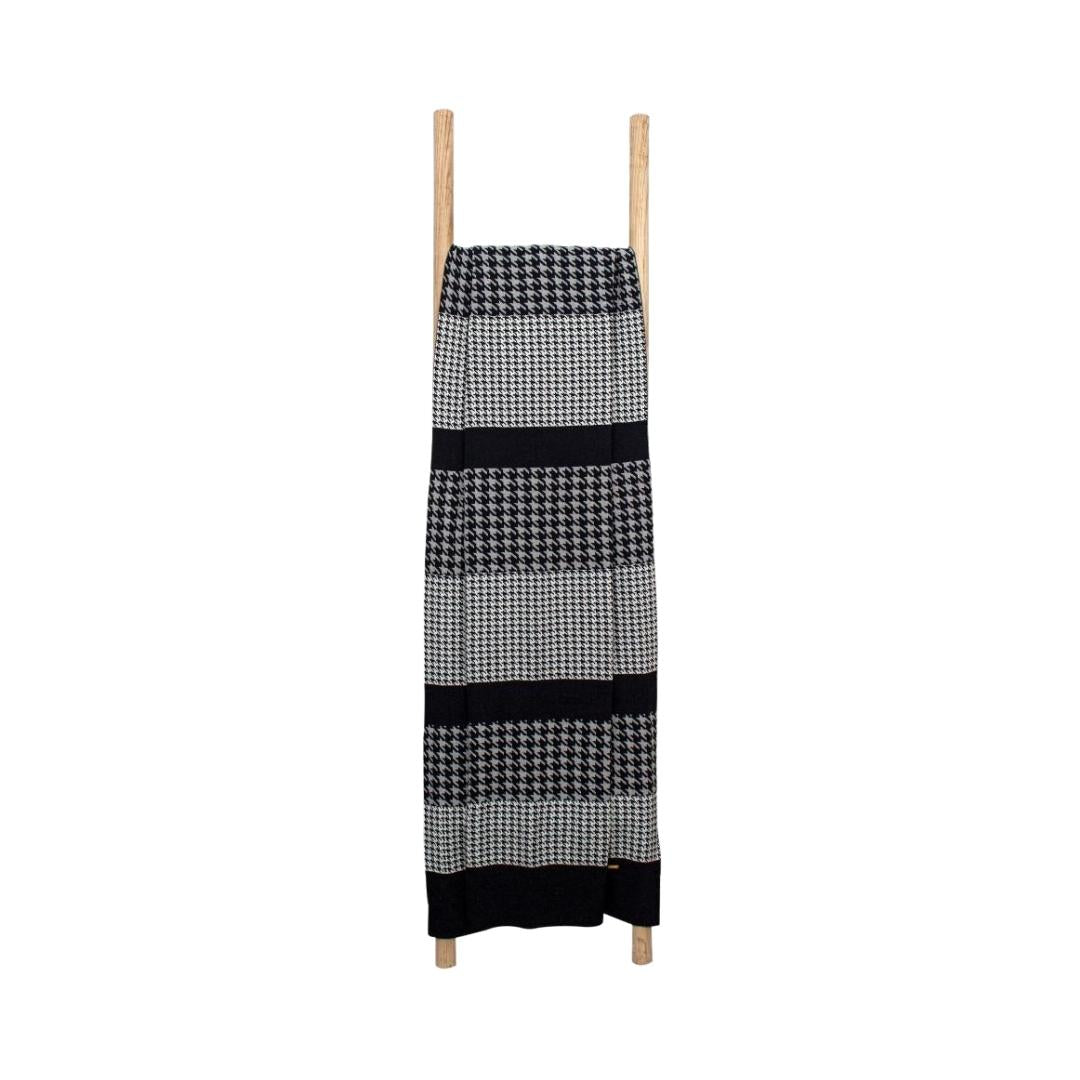 Hounds Tooth Royal Blue & Grey Cotton Knitted Throw Blanket (50 in x 66 in)